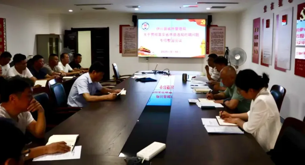 河南一县政府党组成员签订抵制违规吃喝问题承诺书	，现场交给县长  第2张